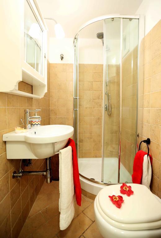 Riari Trastevere Apartment Roma Esterno foto